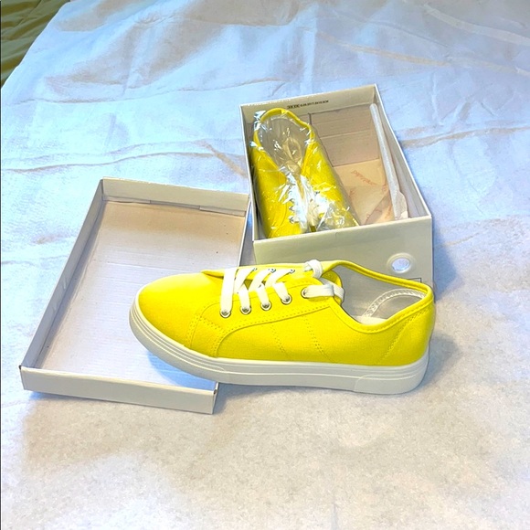 Bella Marie Shoes - Cute yellow tennis shoes.